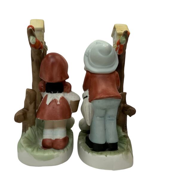 Vintage Taiwan Boy & Girl Figurine Set with Geese Farm Scene Porcelain 1980s - Picture 4 of 8